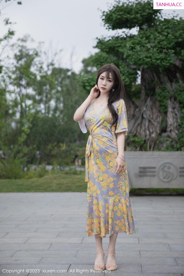   [XiuRen]高清写真图 2023.06.20 No.6949 严利娅Yuliya 长裙美腿第8张图片